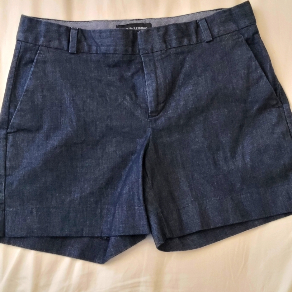 Size 0 shorts BRFS